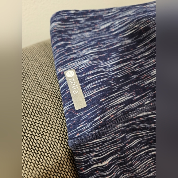 *Like New* Zella Live-In High Waist Crop Leggings - Picture 2 of 5